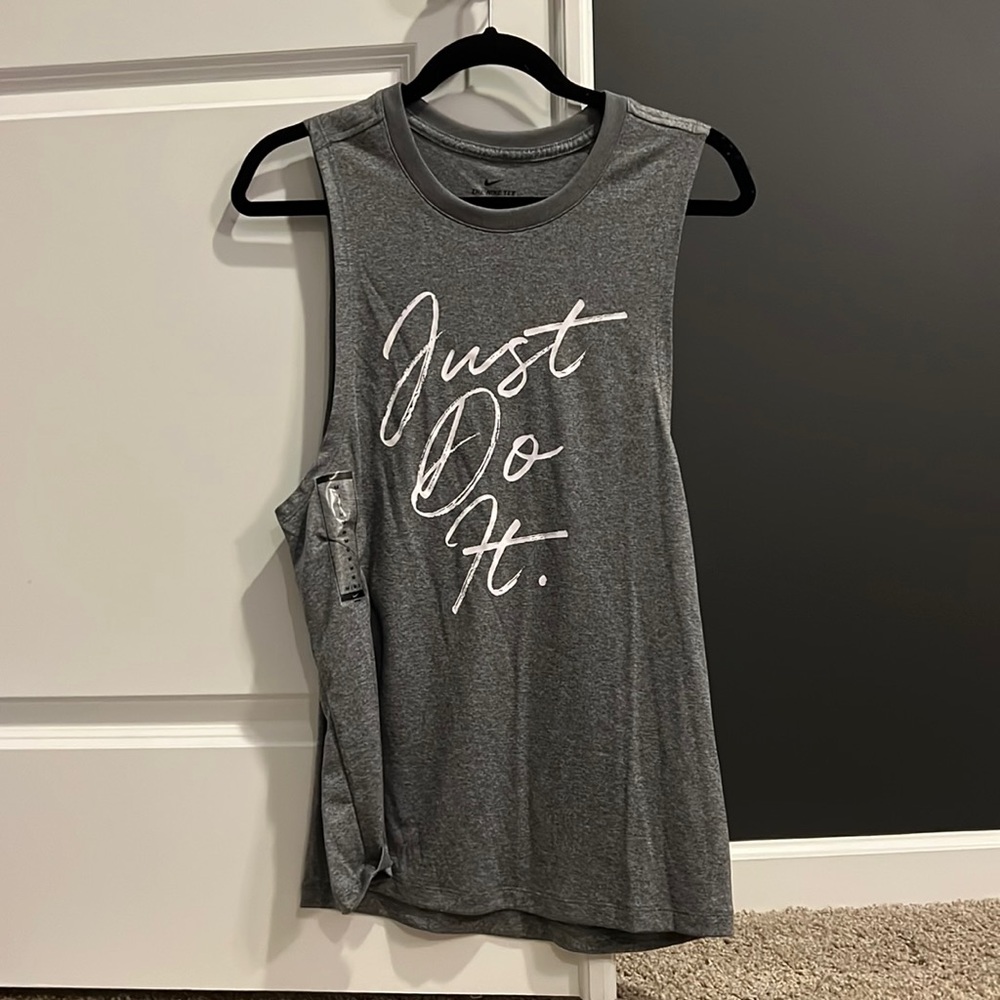Nike Loose Fitting Tank Top in grey, size Medium, NWT.